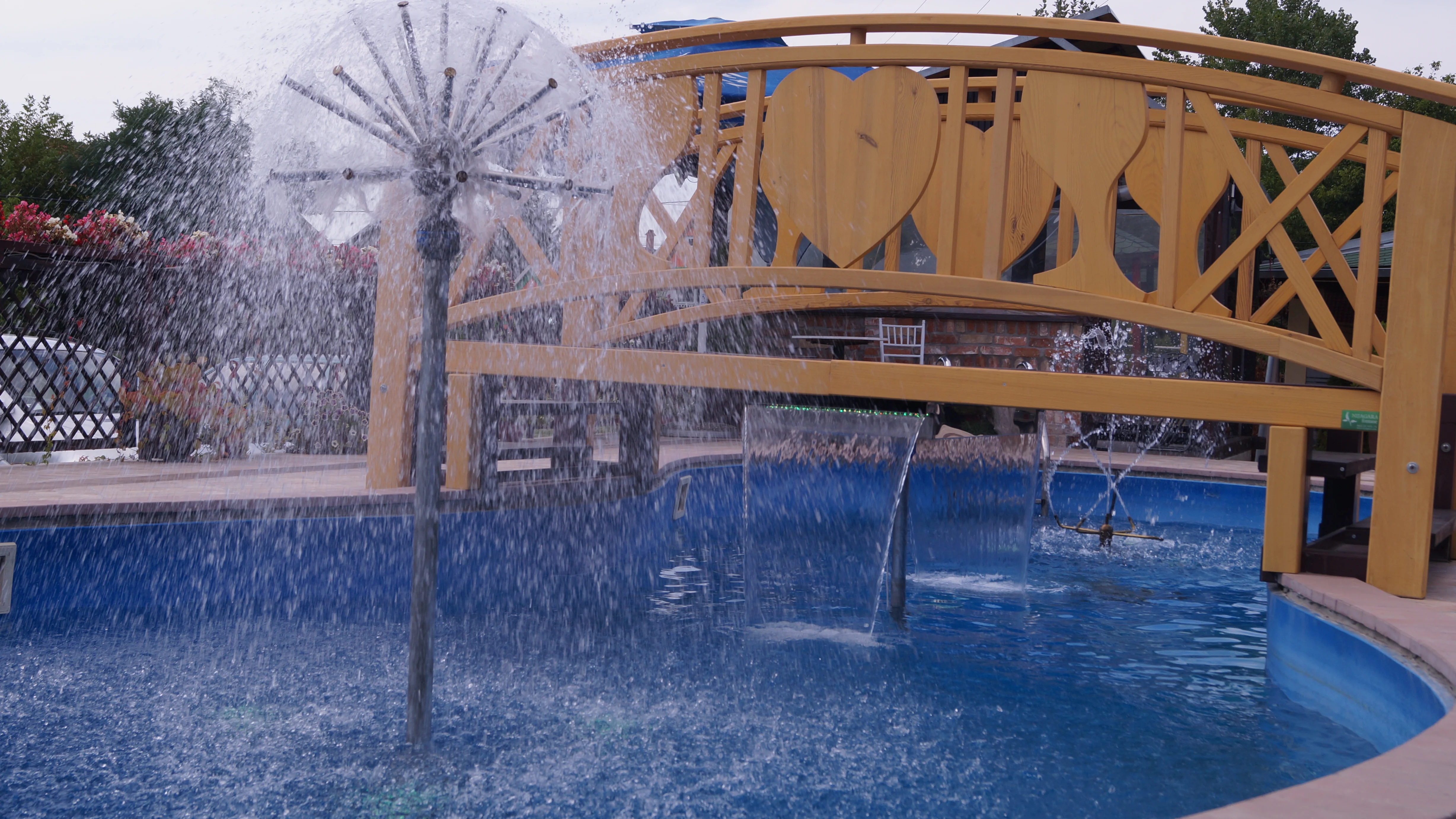 Moderna Fontana 10 — image 1
